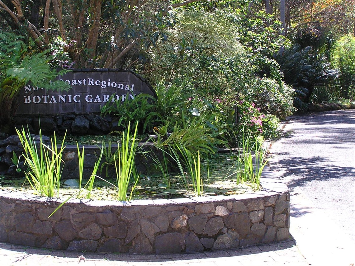 Botanic-Garden-entry-sign.jpg