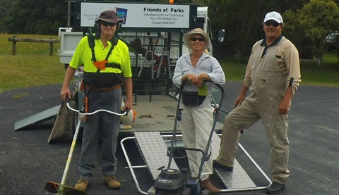 Friends of the Park voluinteers